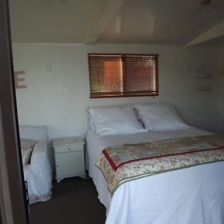 Отель Long Bay Motor Camp Coromandel Экстерьер фото