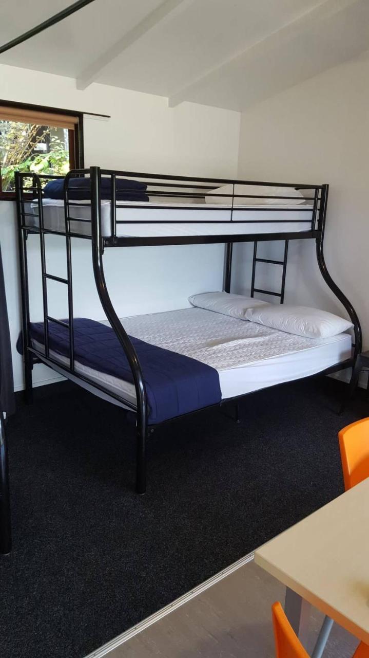 Отель Long Bay Motor Camp Coromandel Экстерьер фото